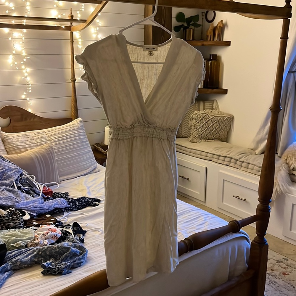 Crème mini dress